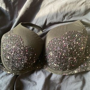 Victoria’s Secret bra